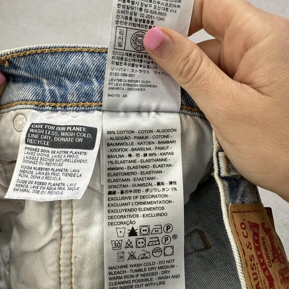 Levis 501 Shorts Womens 32 Blue High Rise Distressed Denim Cut Off Raw Hem - Picture 7 of 9